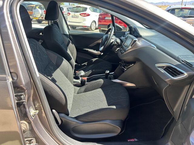 PEUGEOT 2008 ACTIVE 1.6 E-HDI AUTO SPANISH LHD IN SPAIN 128000 MILES SUPERB 2014